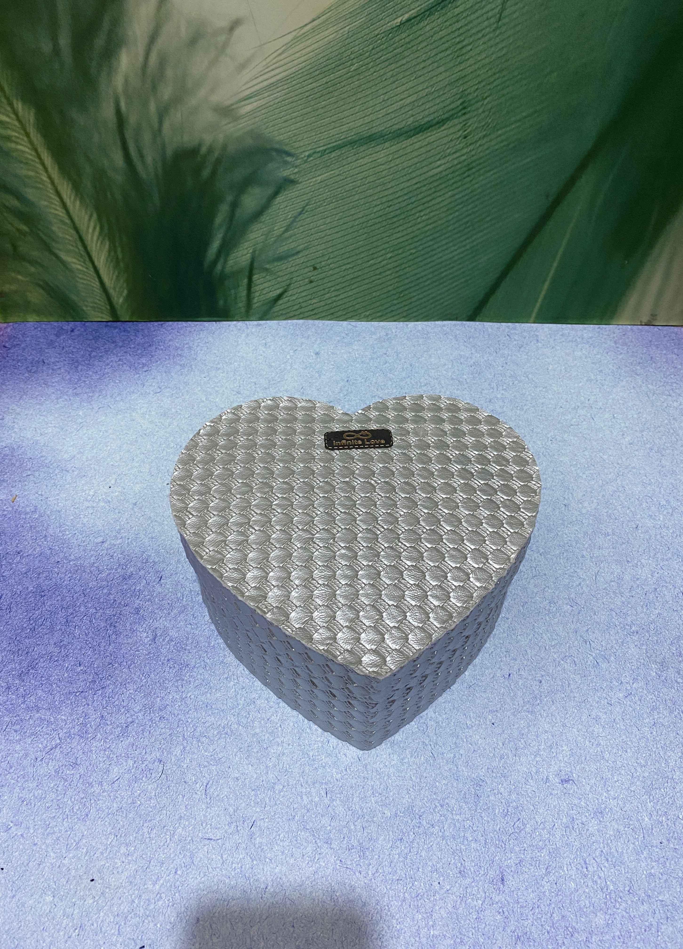 باکس جعبه کادویی مدل قلبی سایز کوچک